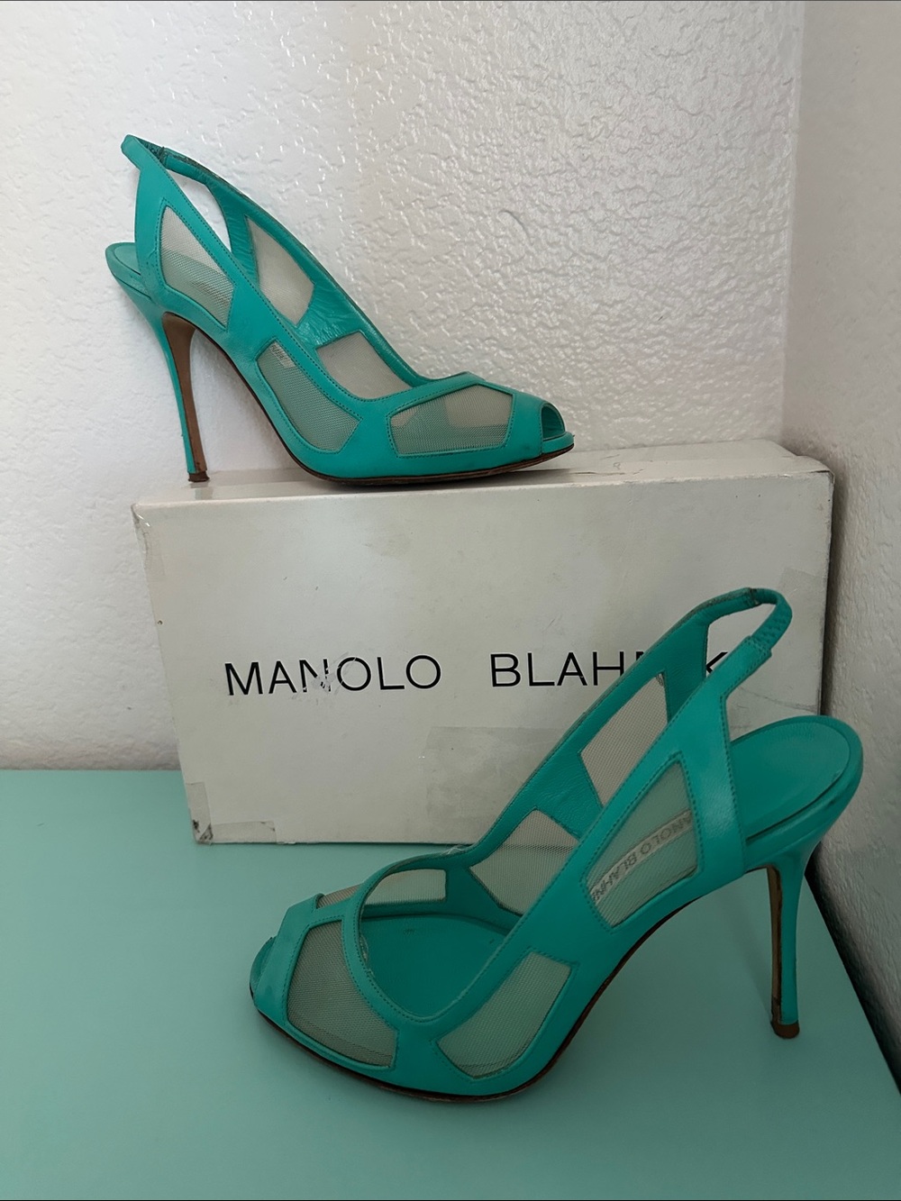 Manolo Blahnik leather&mesh Peep-Toe Slingback Sandals 37-vibrant teal/aqua-used